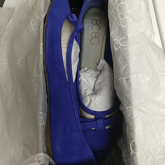 BCBG Paris blue flats size 7 left! - Picture 2 of 7